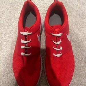 Men’s Nike Roche runs with marble bottom